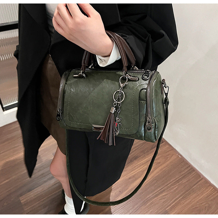 Große Damen Handtasche mit viel Stauraum für Büro und Business