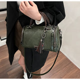 Große Damen Handtasche mit viel Stauraum für Büro und Business